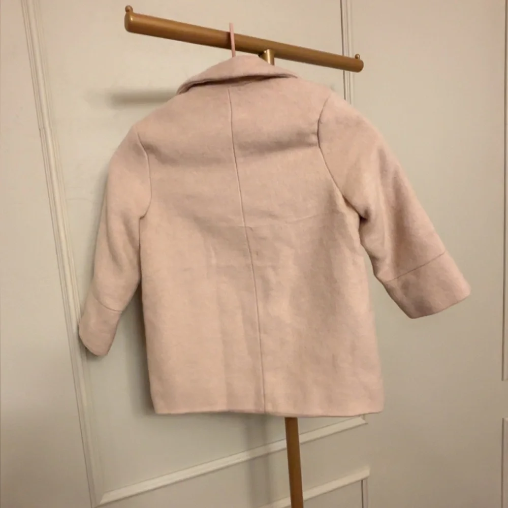 Zara Kids Coat size 5- like new! Light SAND color MSRP $105.99